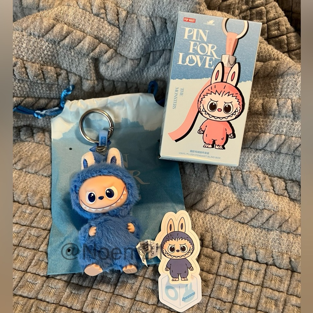 Official Popmart Pin For Love Labubu Letter O